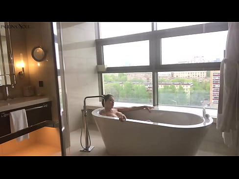 ❤️ Valtava babe runkkaa intohimoisesti pilluaan kylpyhuoneessa Laadukas porno at porn fi.bassaniluigi.ru